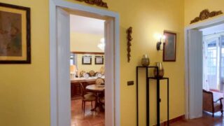 Hall salon comedor - Casa Instinción